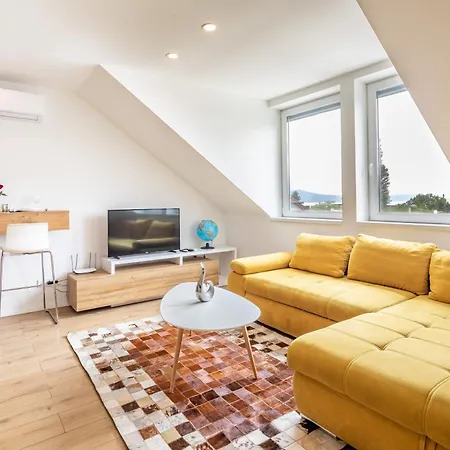 Balatongardens 빌라 *