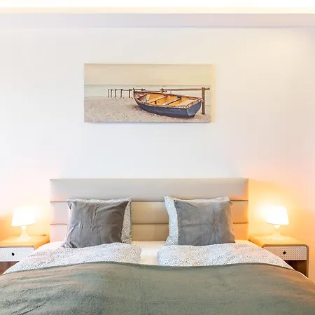 Balatongardens 빌라 벌러토누드버리