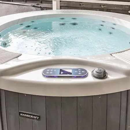 Balatongardens * 벌러토누드버리