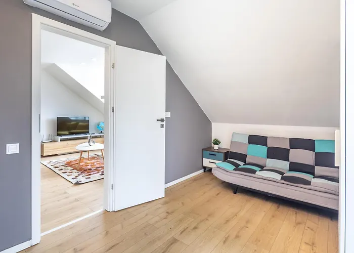 Balatongardens * בלטונודבארי