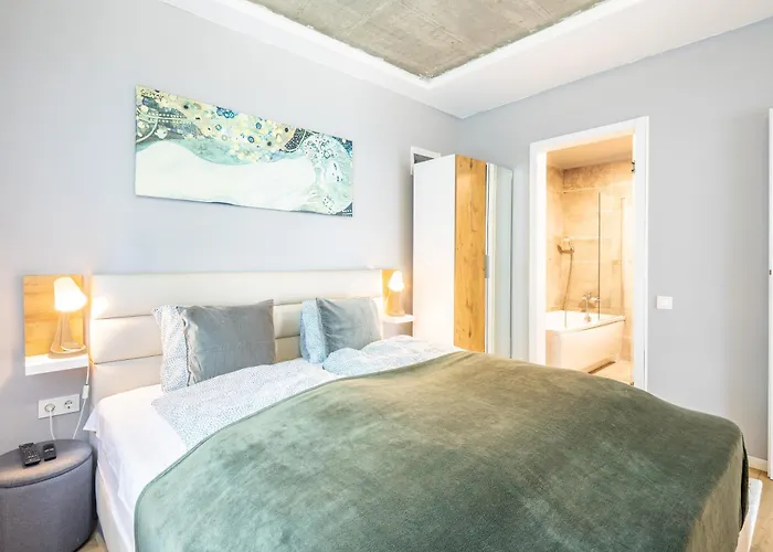 Balatongardens * בלטונודבארי